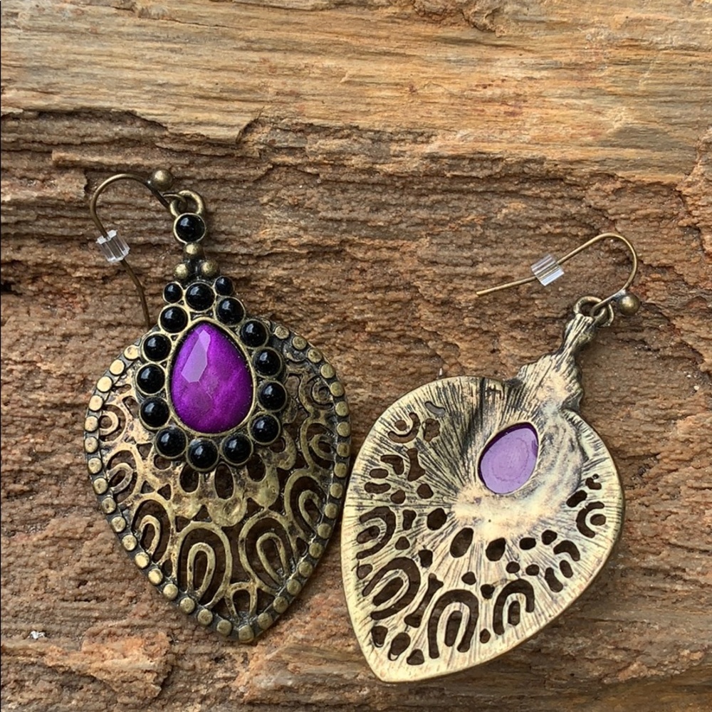 Earrings - Picture 2 of 3